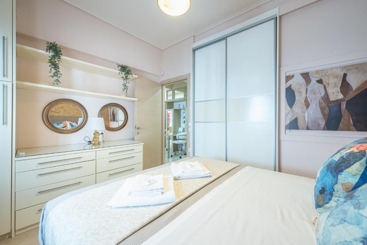 Lighthouse Apartment In The Heart Of Афіни Екстер'єр фото
