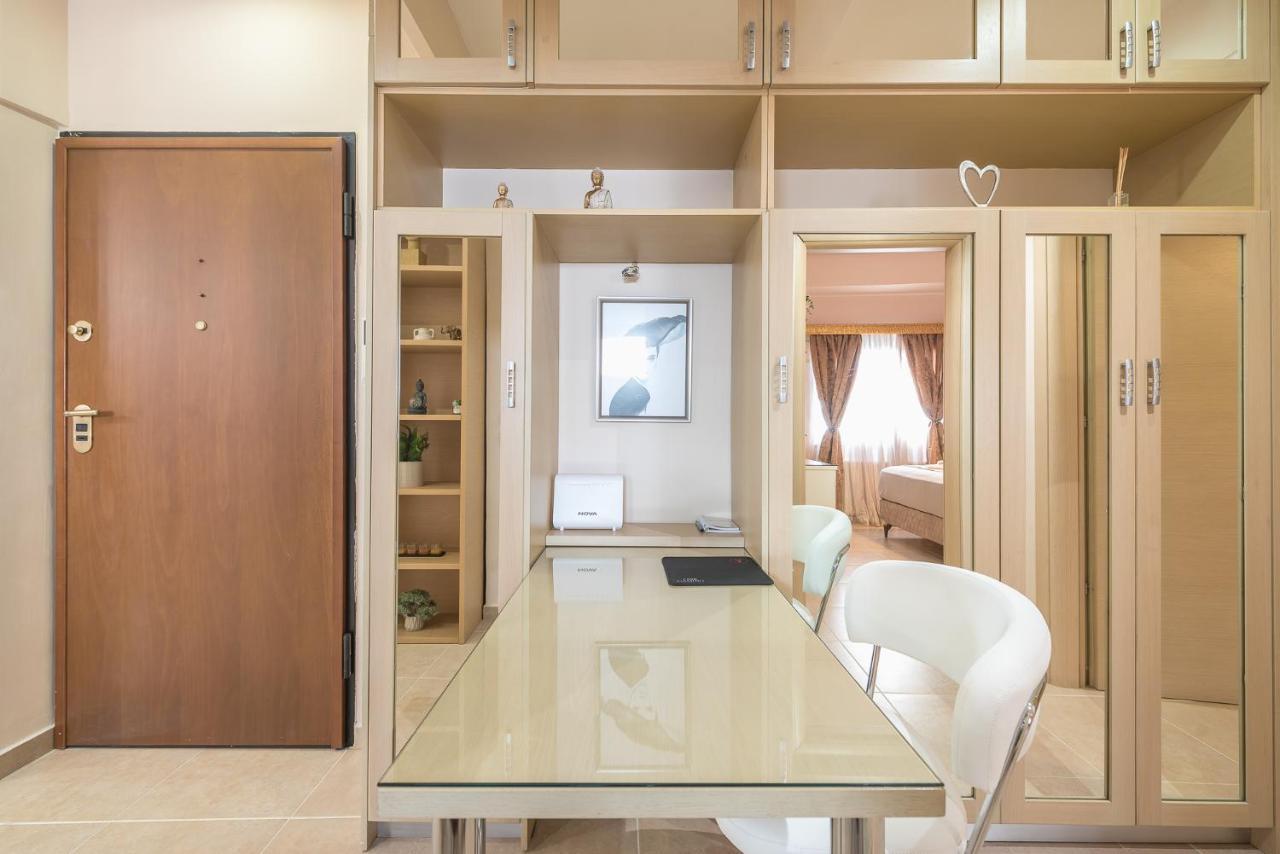 Lighthouse Apartment In The Heart Of Афіни Екстер'єр фото